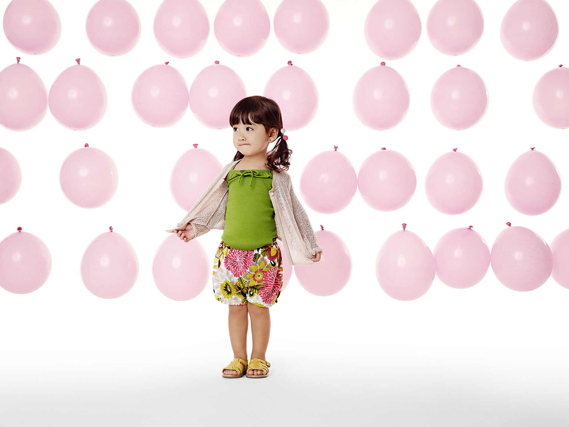 Photo by Feco Hamburger / AD Agency Carme / Green by Misako SS 2016