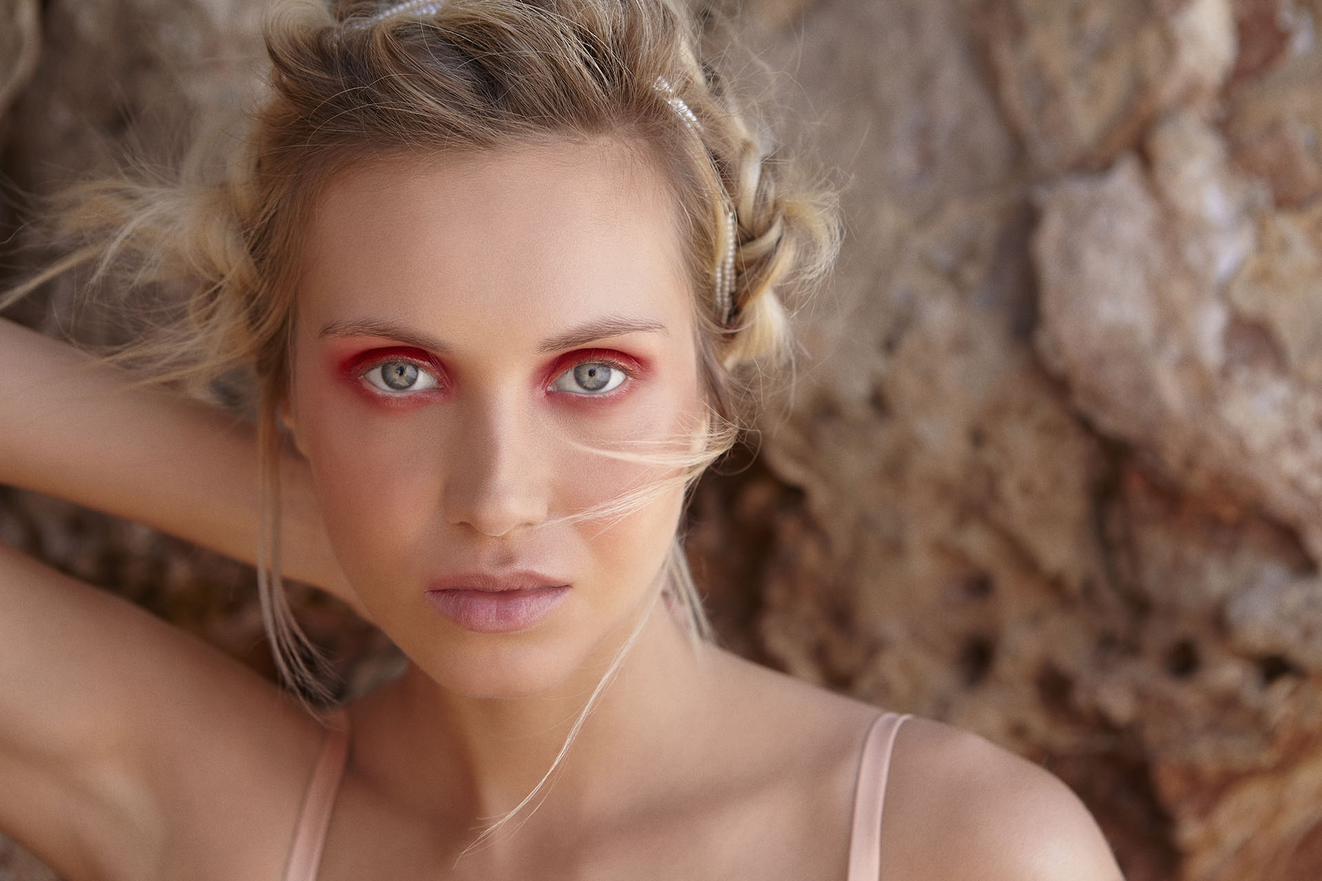 Photo by Ricardo Abrahão / VOGUE Thailand