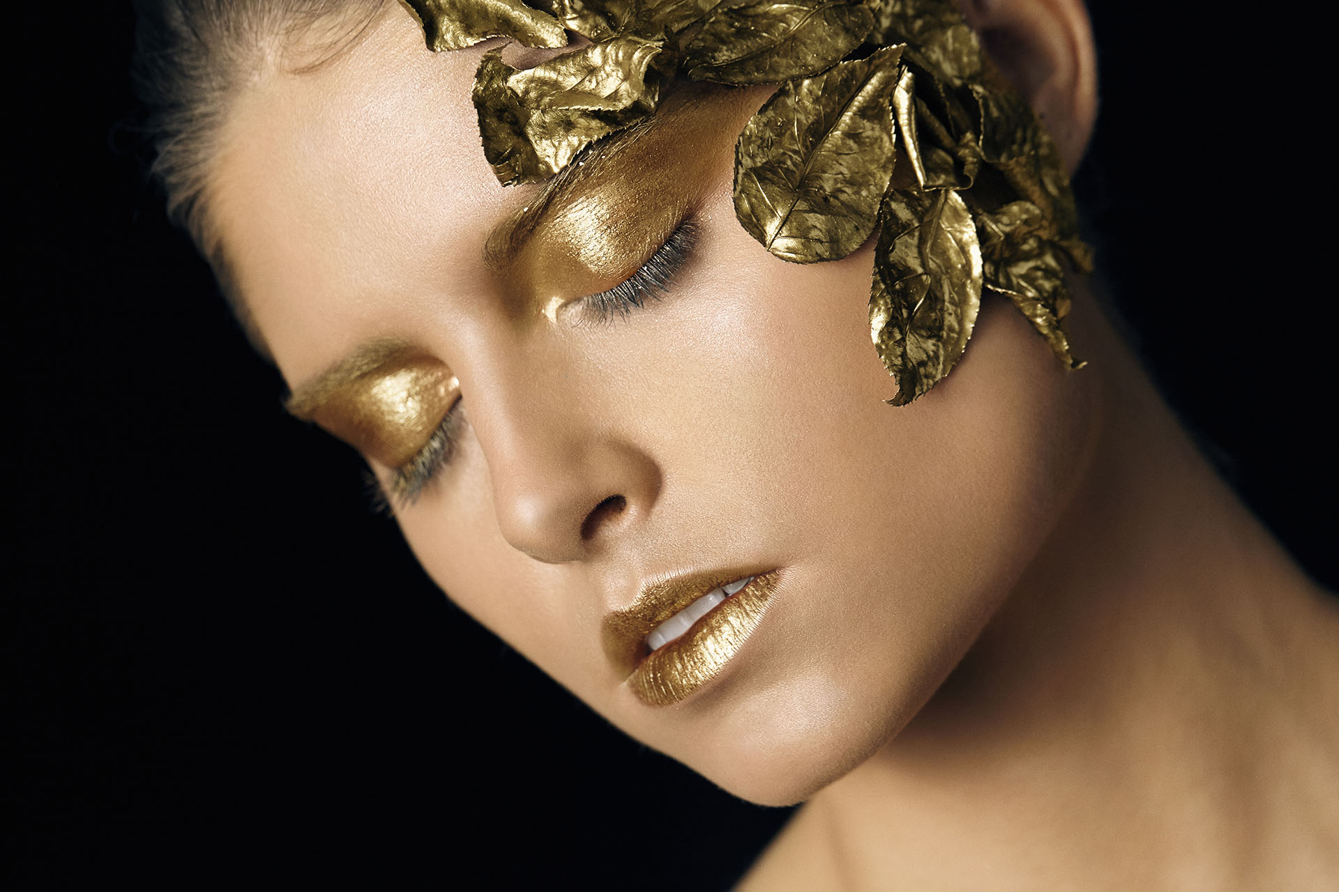 Photo by Eduardo Delfim / Marcos Costa / Vogue Brasil