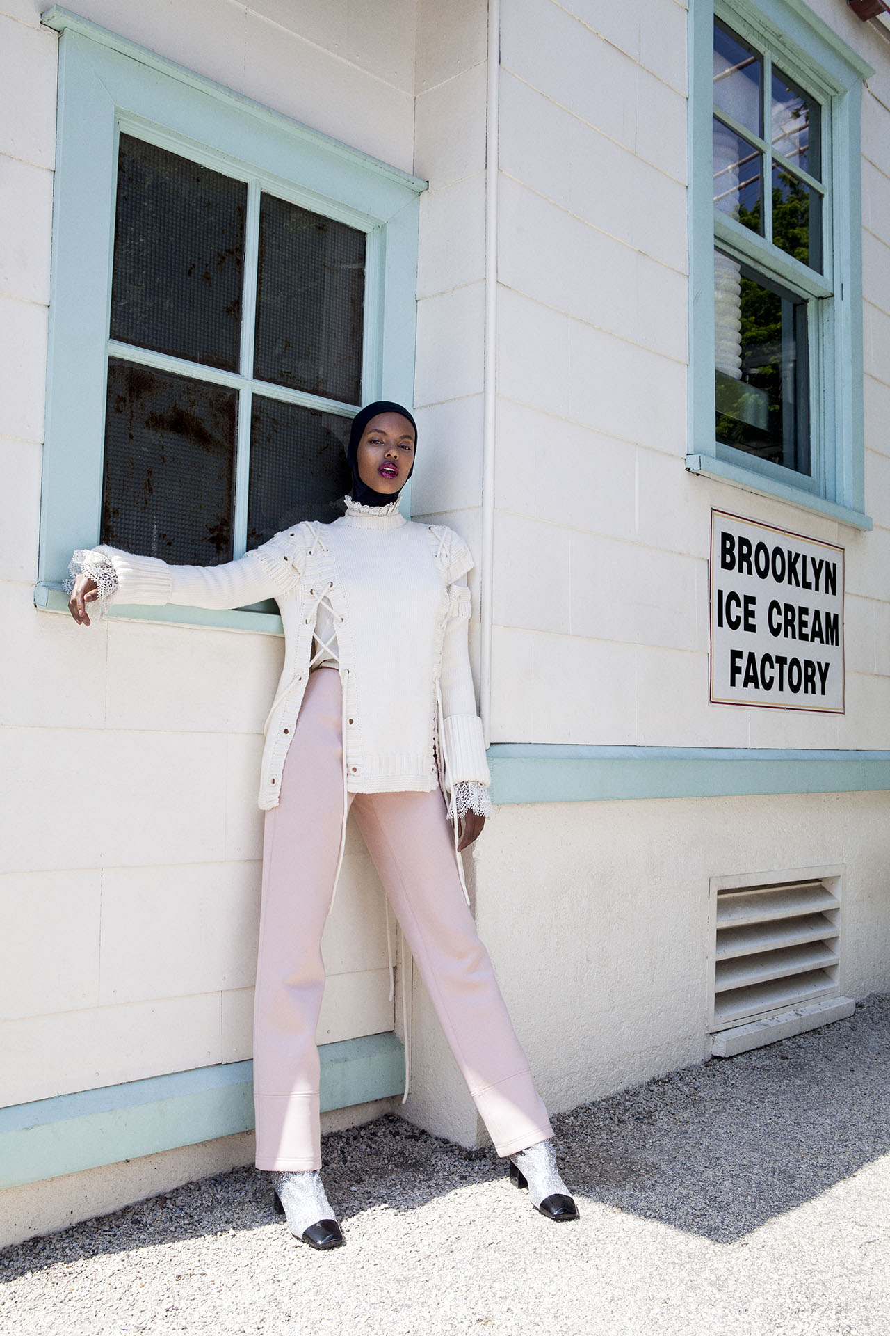 Photo by Ricardo Abrahão / Elle / India