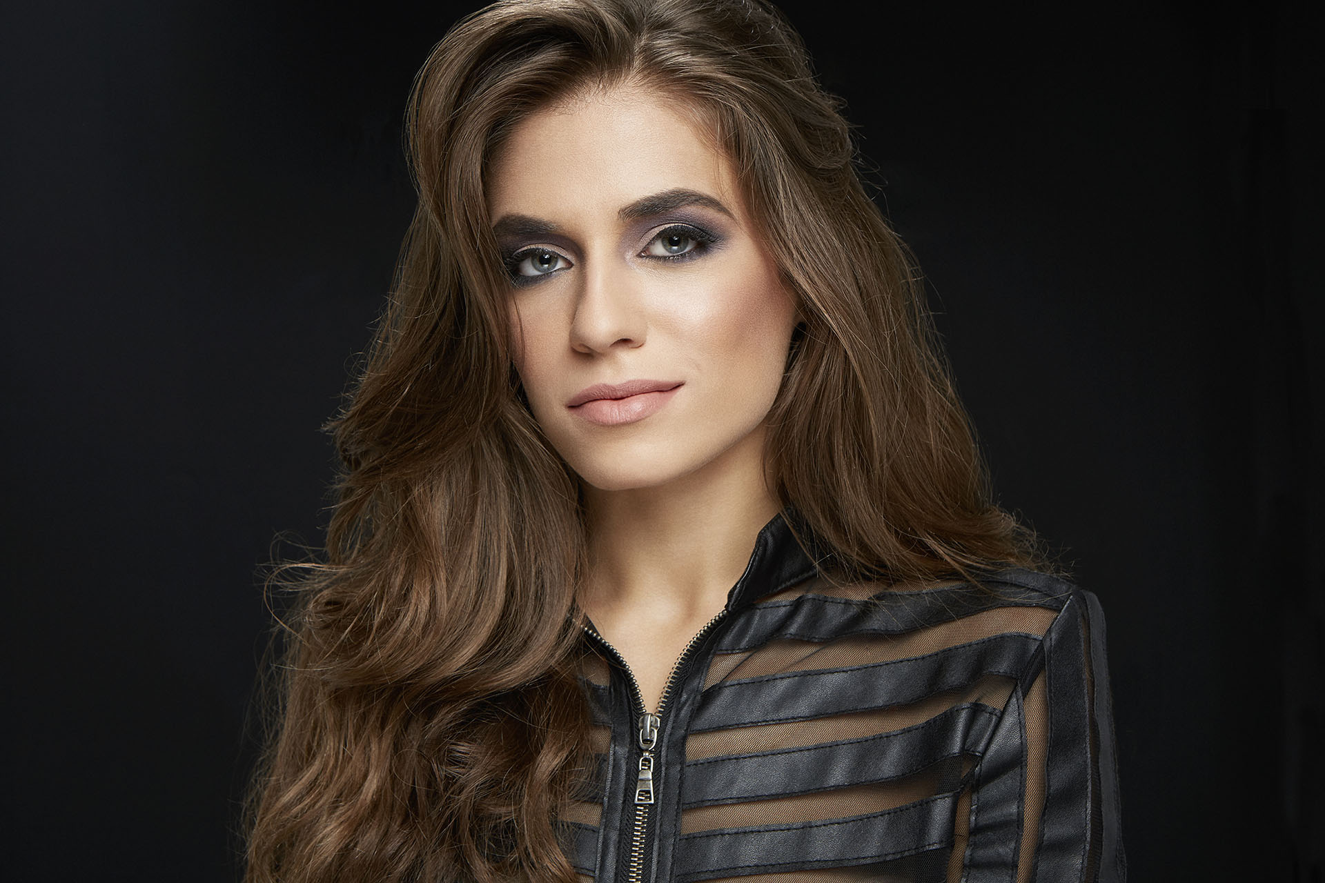Photo by Eduardo Delfim / Ad Agency Zoly / Revlon Professional 2017